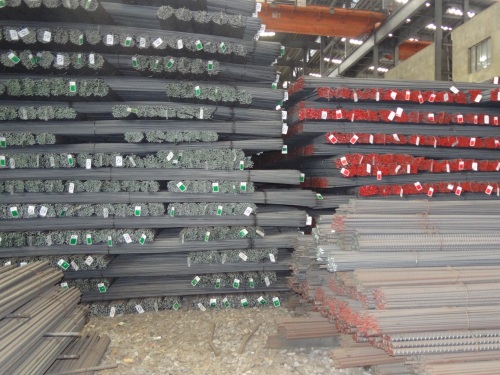 Ngành thép tăng trưởng khá, thách thức nhiều